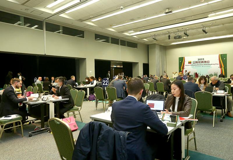 2. 2023年立陶宛商機日共媒合超過50家臺灣業者，洽談約70場次，促成商機2588萬美元商機，成果豐碩。(貿協提供)