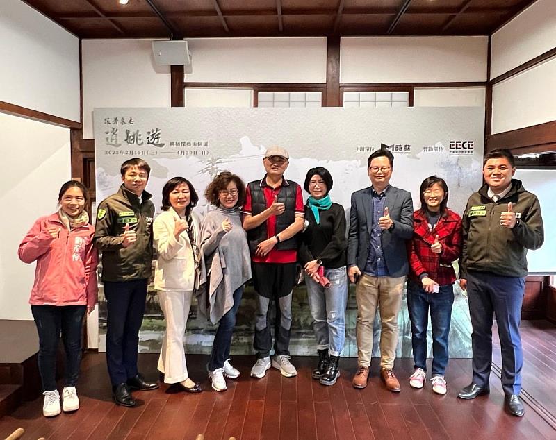 (左至右)新竹市議員劉彥伶、新竹市議員劉康彥、弋果國際教育集團副董事長魏玉萍 、弋果國際教育集團董事長孫瑞芬、藝術家姚植傑賢伉儷、時藝多媒體董事長黃文德、新竹市文化局文資科科長邱珮瑜、新竹市議員陳建名共赴盛宴