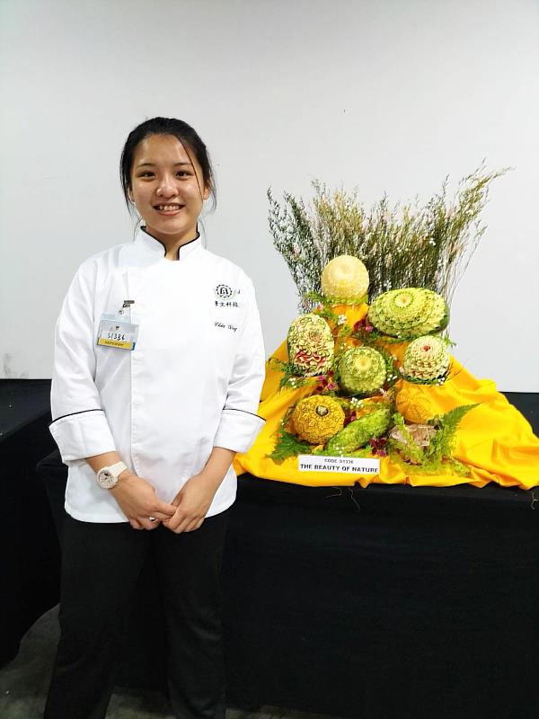 吉隆坡世界廚藝大賽景文科大餐飲系謝幸怡勇奪1金1銅。
