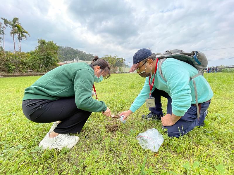 圖二、東吳理學院採樣土壤