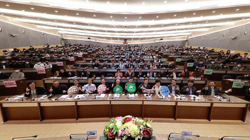 聯電榮譽副董宣明智擔任榮譽講座教授，全校師生共同見證