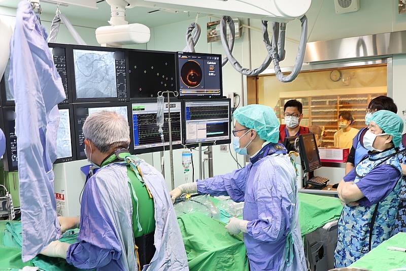 王志鴻副院長表示，IVL對動脈的壓力很小，對中度或高度心血管鈣化的病人來說，是目前相對其他治療方式更安全的選擇。