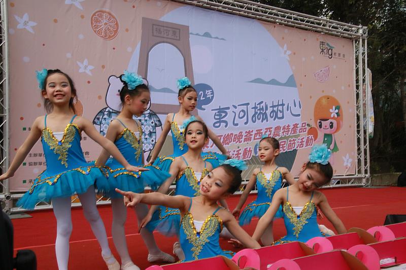 臺東東河農民節！饒慶鈴表彰模範農民 允與農會持續推廣農產品