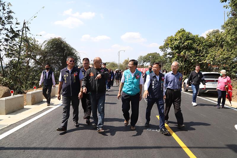 嘉義縣番路鄉彈藥庫聯絡道路拓寬完工 剪綵啟用