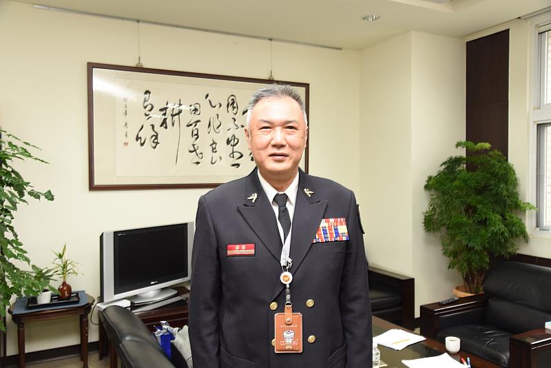 主任秘書張易鴻具國立雲林科技大學環境與衛生安全工程所博士學位，歷練內政部消防署科長及臺北縣政府消防局督察室主任