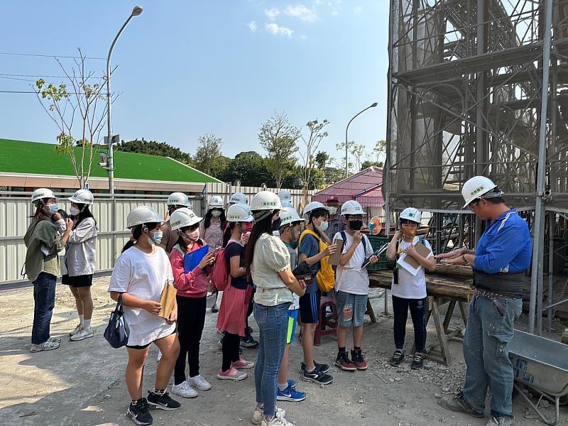 學童走入歷史建築修復現場   文資教育向下扎根