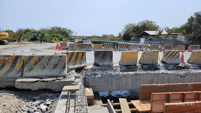 臺東縣政府辦理南王右岸三號堤防改善工程實施交通管制 南平橋13日起封閉