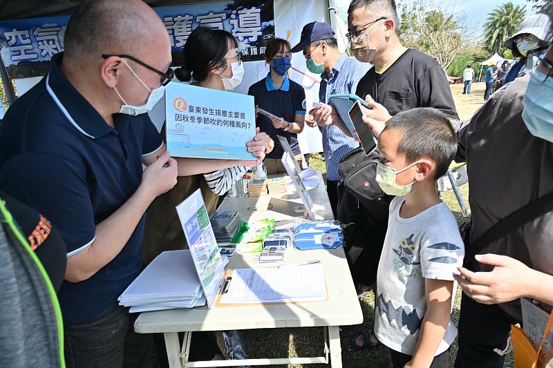 環保代替拋棄並落實分類 環保局結合活動宣導紙餐具回收 讓臺東環境更亮麗