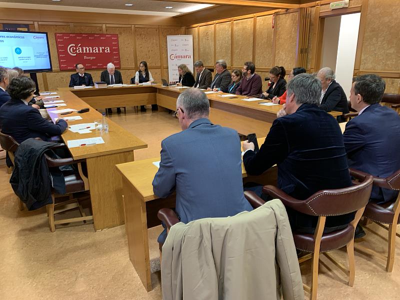 3.	Burgos商會20名會員廠商踴躍參與劉大使演講，並進行意見交流