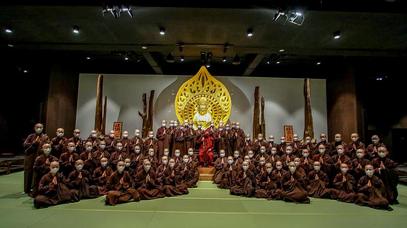 圖說5、春季禪關圓滿齋僧與國師的以法相會，再續兩國深厚法緣。（靈鷲山佛教教團提供）