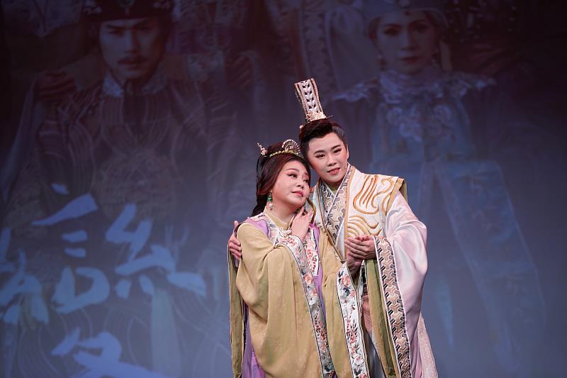 2023臺灣戲曲藝術節旗艦製作《鳳凰變》演出片段－演員莊金梅、張心怡