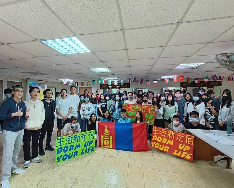 蒙古同學：草原上的派對（風味品飲）合照。