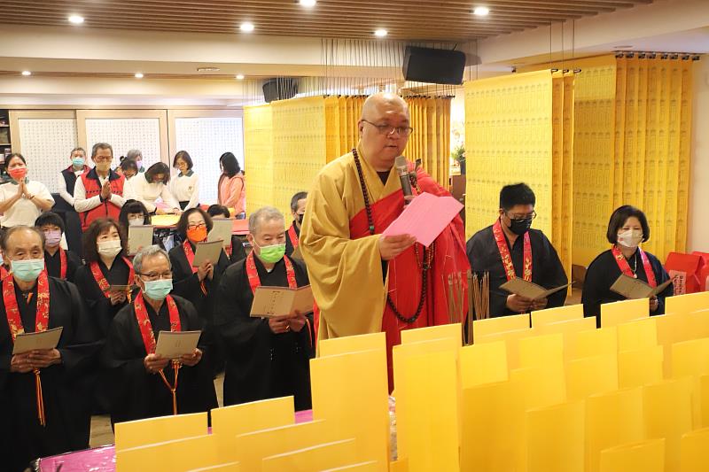 圖2：清明懷恩法會同時設立公益牌位，讓信眾發慈悲願力，廣利益眾生。（靈鷲山佛教教團提供）