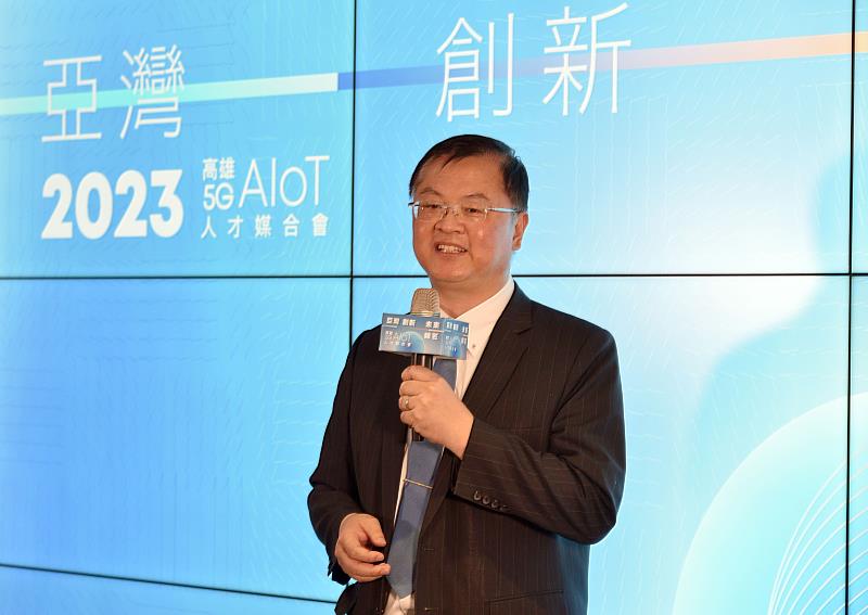 高雄市副市長羅達生致詞時感謝企業踴躍參與，強調高雄人才濟濟，市府結合不同人才媒合機構辦理活動，降低企業求才成本，在最短時間內找到人才。