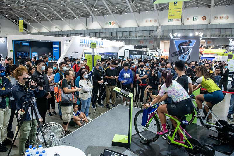TAIPEI CYCLE參展商舉辦的名人車友會炒熱現場氣氛