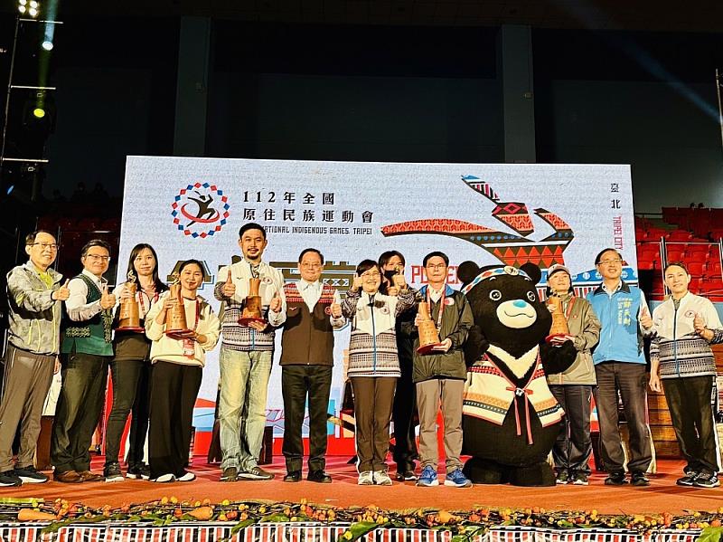 屏東縣代表隊奪得競賽總錦標第4名  收穫拿麼多