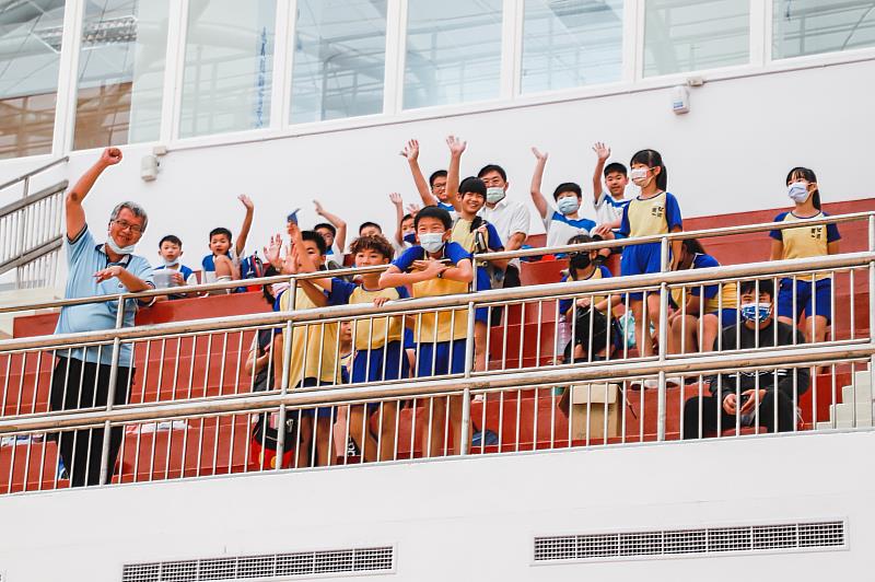 同心協力向前衝! 嘉義縣國民中小10人11腳競賽活力登場-3