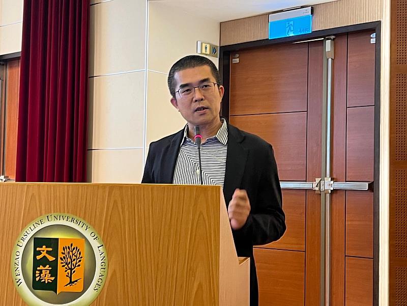 計畫主持人陸冠州老師擔任司儀