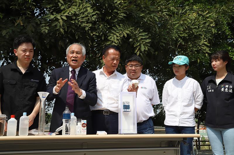 日本礦物淨水技術整治河川底泥 日本教授來嘉採樣示範