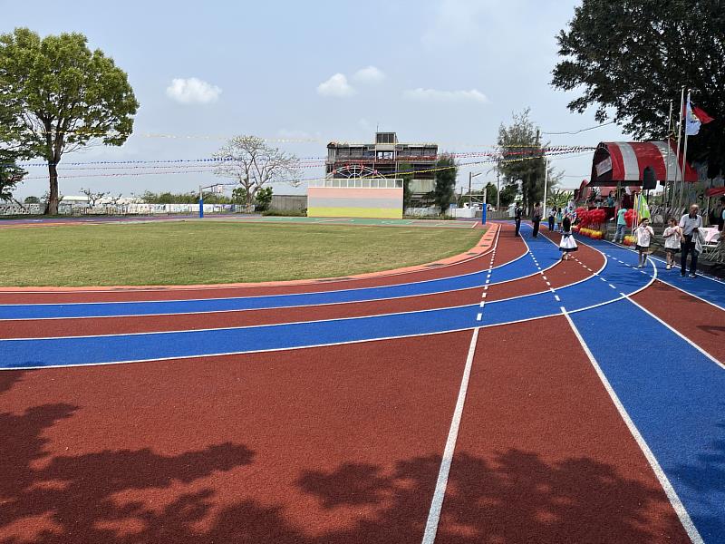 嘉義縣松山國小創校54週年校慶暨運動場啟用剪綵