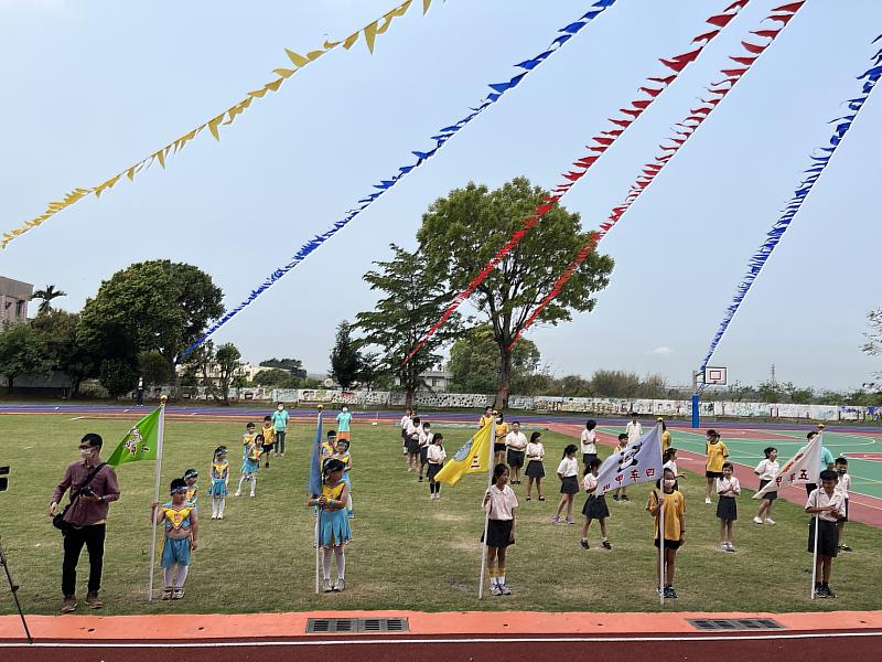 嘉義縣松山國小創校54週年校慶暨運動場啟用剪綵