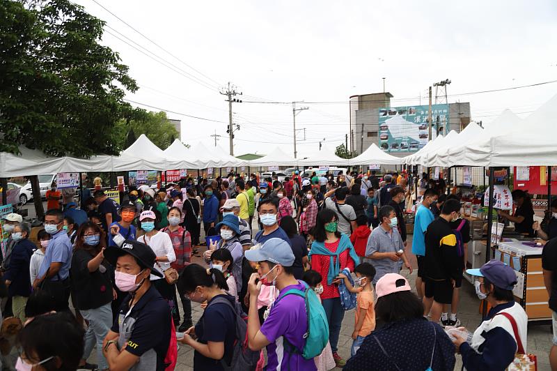 桑椹節開跑！翁章梁：吃桑椹來義竹就對了