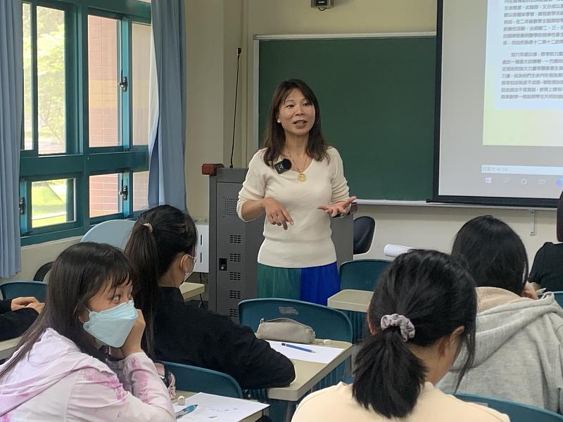 羅校長指出華德福教育常會通過實作來展開學習。