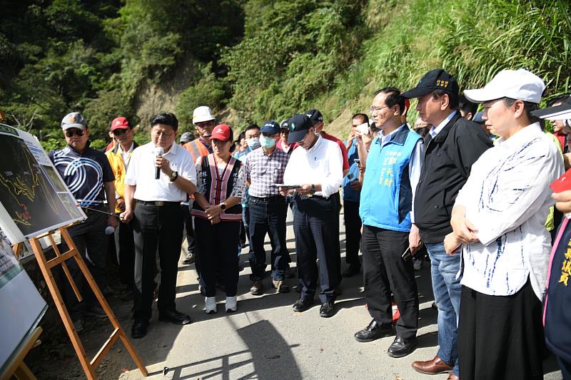 會勘赤柯山及六十石山復建工程