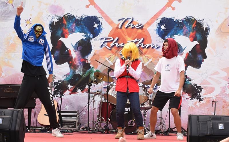 洪碩謙同學（圖中）精彩的演出帶動現場氣氛高潮。