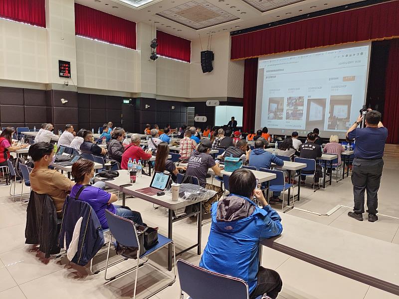藉由建置民力協勤智慧系統，強化消民合作，攜手本市民間救難團對資源一同面對災害的挑戰。