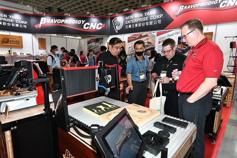 2. 2023年台灣國際木工機械展WOOD TAIWAN,4月20日於台北南港展覽館盛大開展,總計超過150家企業參展,展品從木材加工至應用產業鏈一次囊括