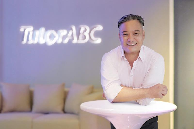 TutorABC's CEO Sam Yang encourages students to have opportunities to study abroad