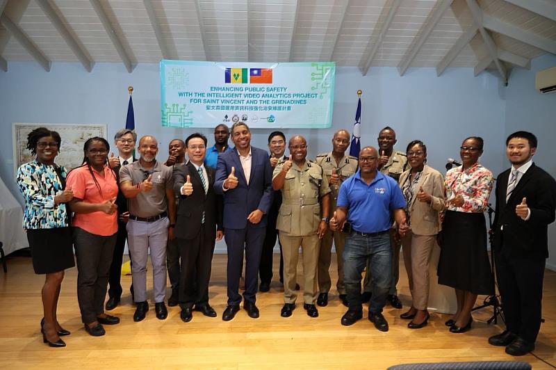 本(112)年3月10日完成計畫簽約儀式。