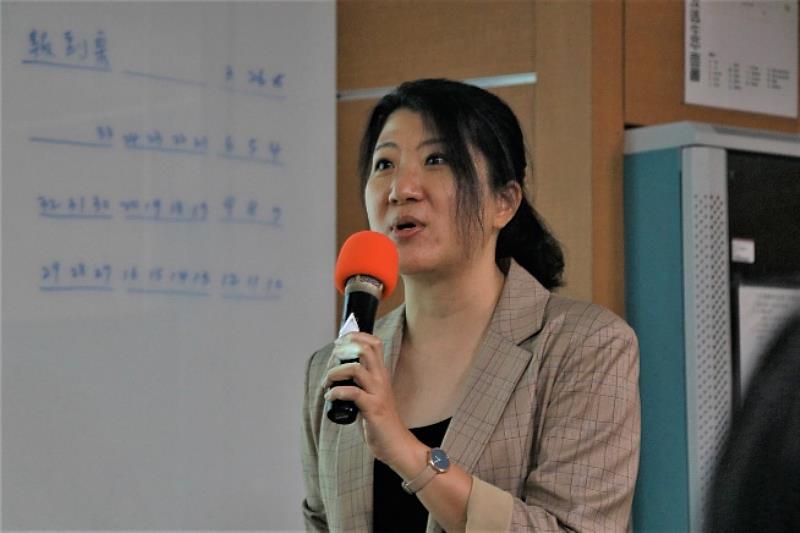 圖二：廣播金鐘獎得主朱家綺回來母校分享Podcast製作經驗