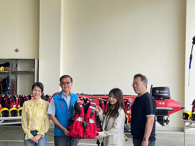 回饋社會強化救災安全 碩為科技公司捐贈台東縣消防局救災裝備器材