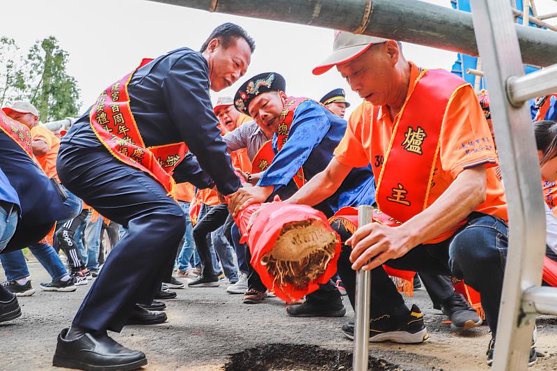 太保市保安宮300年廟慶29日登場  今舉行立燈蒿祈福儀式-4