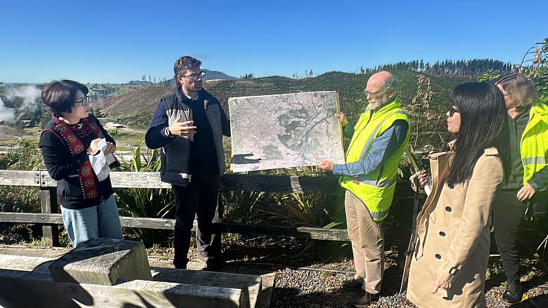 縣長饒慶鈴率團參訪考察紐西蘭地熱發展  推動環境永續打造不一樣的潔淨能源