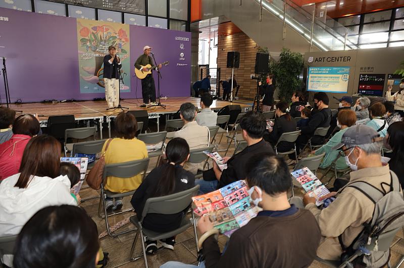 來自新竹縣的金曲樂團「愛客樂」受邀宮崎縣國際音樂祭開幕演出。