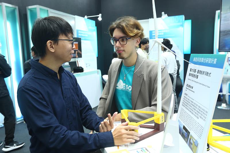 2.台灣創新技術博覽會是發明人展現創意的首選展覽，每年都能在展場間看見跨領域的發明技術，今年預期將會帶來世界各地更豐富有趣的展出項目。