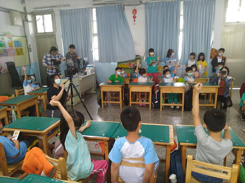 景文科大攜手雙城國小推廣品德教育系列設計。