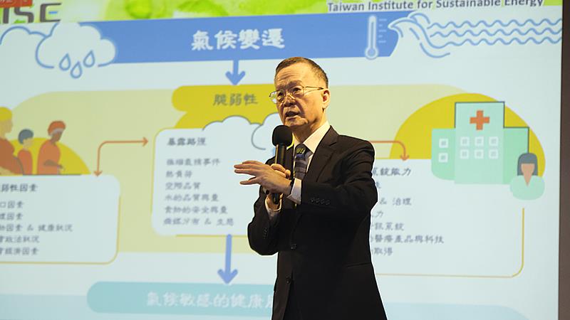 台灣永續能源研究基金會董事長簡又新大使鼓勵醫院相互合作朝淨零目標前進