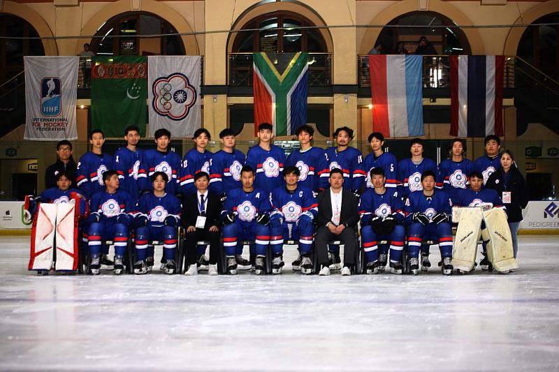 消防局李清安局長強調，目前仍在消防隊服役的周宏秝因需配合勤務，作息無法像以往規律，但仍在勤餘休息時間鍛鍊體能及至小巨蛋進行團練，著實不易，期許未來能持續精進自己於球場上的表現，為國家隊奪得更佳成績。