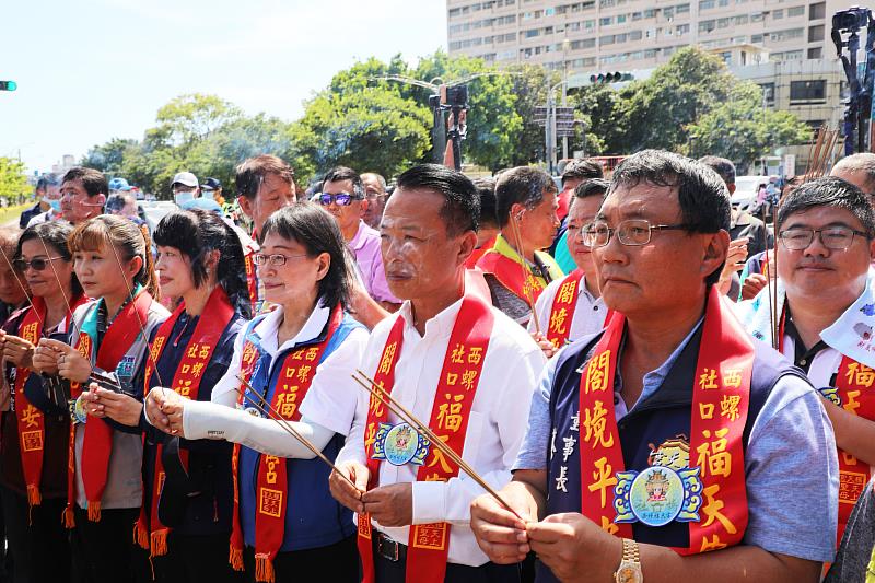 西螺福天宮社口媽回娘家！朴子湧大批鄉親熱情歡迎