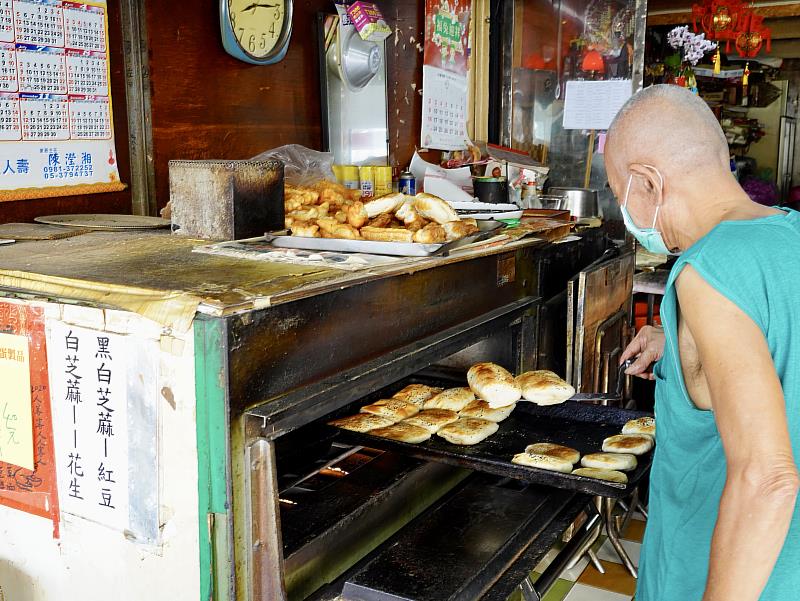迓媽祖不忘享受美食！文觀局推薦朴子人氣小吃 在地人排隊也要吃