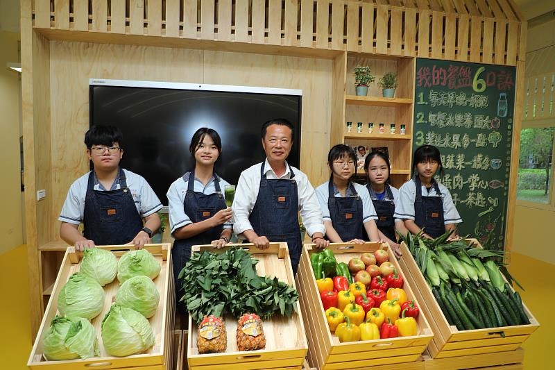 設計感導入烹飪教室！新港國中「食藝埕」揭牌啟用
