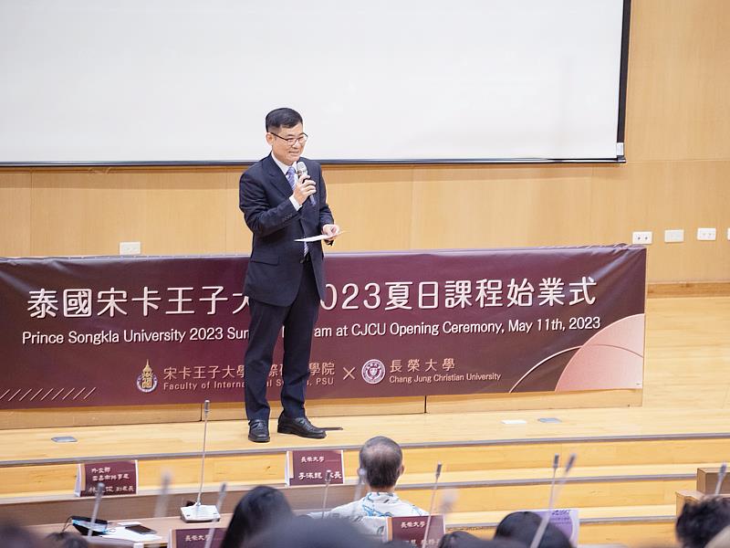 外交部雲嘉南辦事處副處長林文俊致詞