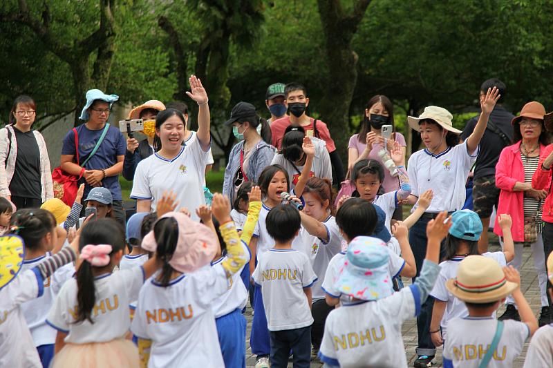 小小運動員宣誓。