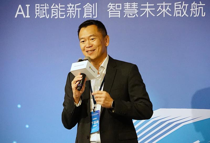 台灣微軟總經理卞志祥指出新創是產業轉型引擎，微軟將透過 Azure OpenAI等領先技術，讓新創團隊站在巨人的肩膀擁有更大競爭優勢。