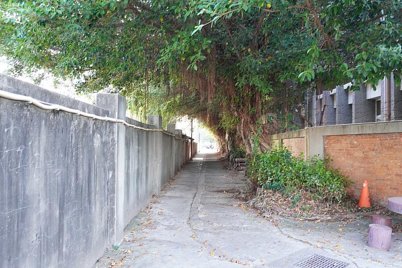 竹北國小銜接中正西路通道現有狀況