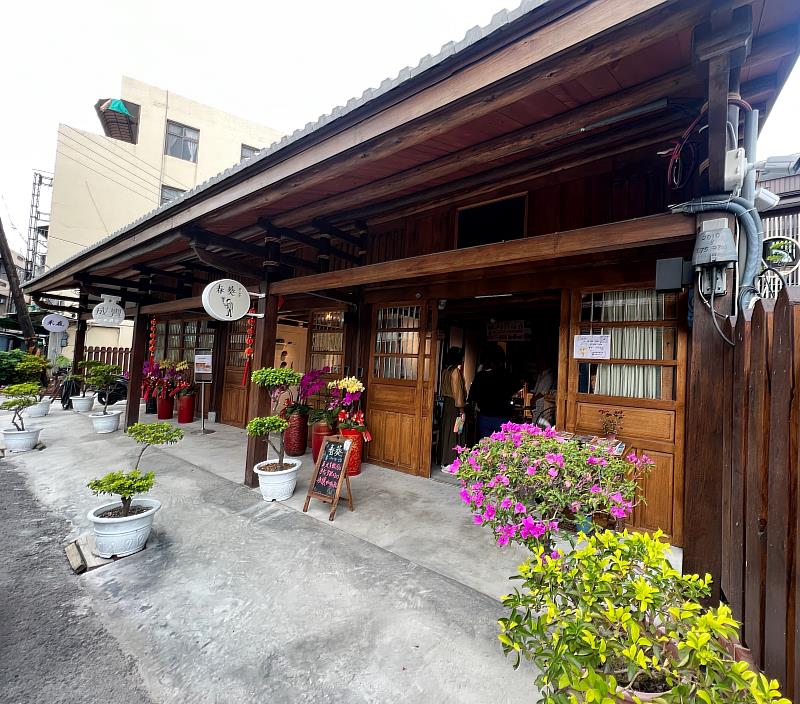 「春葵 書 咖啡」 嘉義六腳鄉充滿人文氛圍好所在